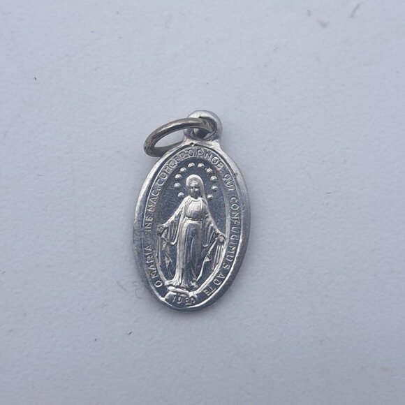 Vintage Catholic Pendants Set - Picture 9 of 11